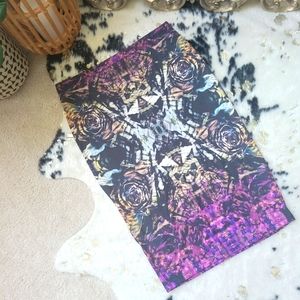 FOVEVER 21 ABSTRACT PRINT BODYCON MIDI SKIRT LARGE